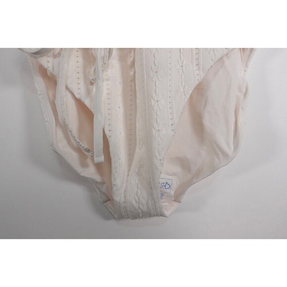 Andie Swim The Belmar One Piece Swimsuit Floral Eyelet Coconut/Cream Size Medium - Picture 6 of 12
